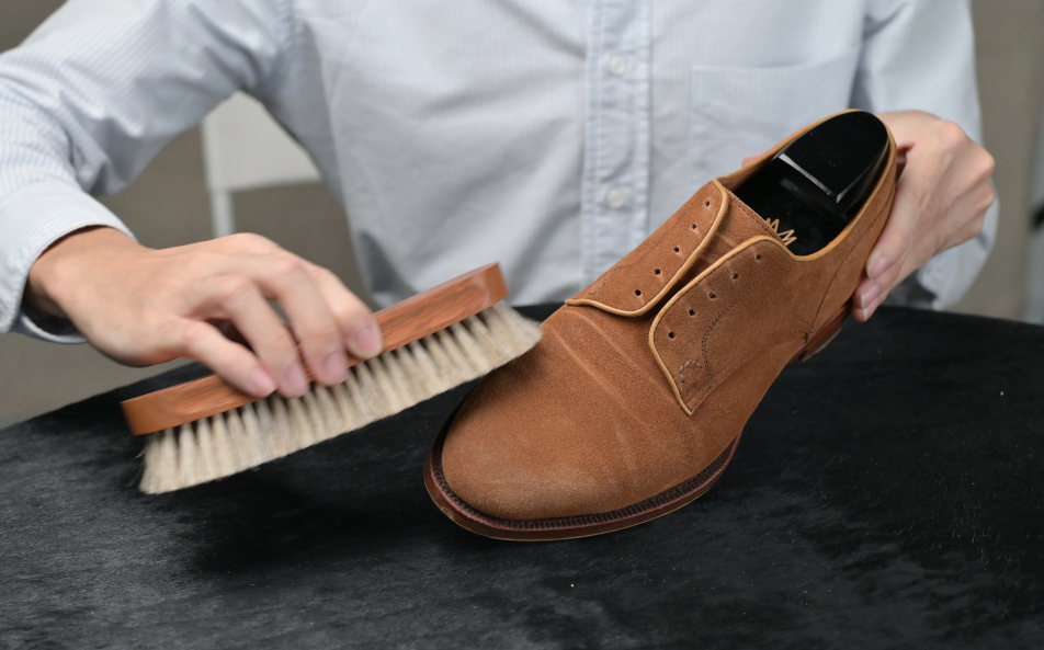 sepatu nubuck bersih